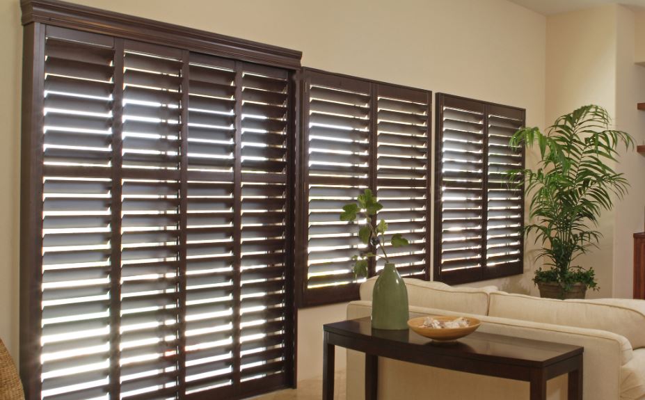 How to Operate Window Shutters Safely